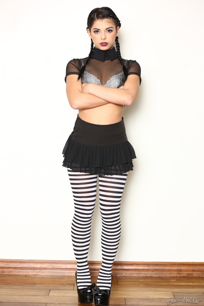 Gothic Cutie Gina Valentina Strips And Spreads 00