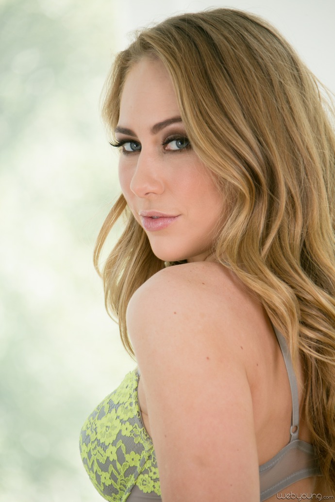 Carter Cruise Shows  Awesome Curves 03