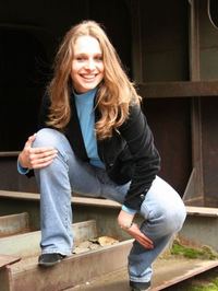 Busty Girl Katja Getting Naked #00