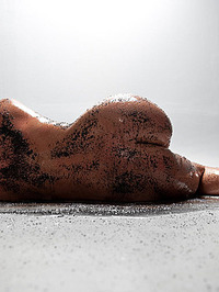 Bianca Beauchamp oil sand #08