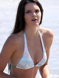 Hot Celeb Kendall Jenner In Bikini #04
