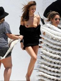 Hot Sexy Celeb Miranda Kerr 