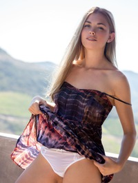 Bailey Rayne Spreads Herself On The Floor #00