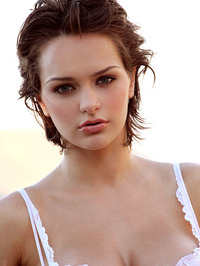 Hailee Rain Strips Off Her White Bra #00