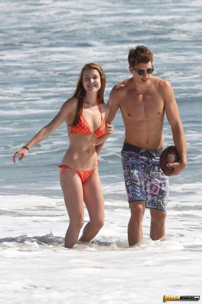 Hot Nathalia Ramos In Bikini 04