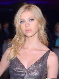 Nicola Peltz Looking Gorgeous #04