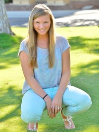 Melissa Pleasures Her Pussy With Beads #00