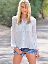 Kenna Naked Teen #01