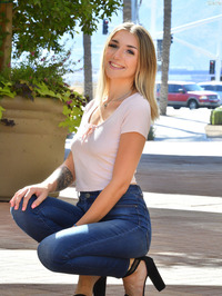 Exposing That Butt #15