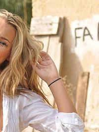 Jodie Gasson Faro Ruins #01