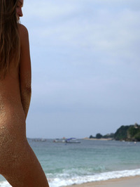Exotic goddess Elin walks along a deserted beach #15