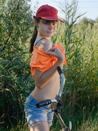 Black MO Takes A Joyride And Strips Outdoors #01
