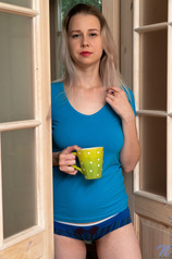 Upside Down Pussy Play #00