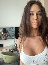 Jenny Mosienko #16