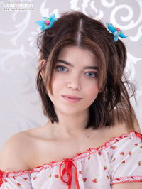 Playful nude teen babe #03