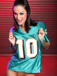 Angelina Valentine touchdown #12