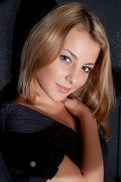 Nikia A In Cenyth