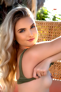 Sophia Rose First Flirt