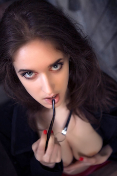 Horny Natural Babe In Glasses