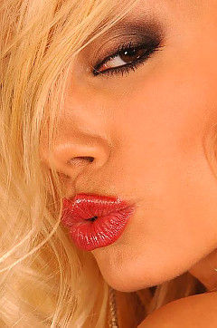 Sandy Fantasy Free Sexy Gallery