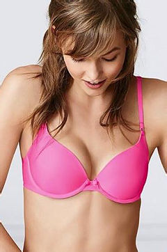 Sexy Celeb Karlie Kloss