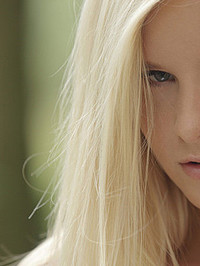 Mary in Sunday Afternoon Solo #09